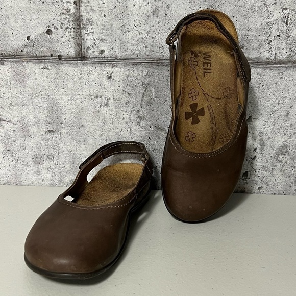 Dr. Andrew Weil Lucia Slingback Leather Mule - Picture 2 of 14